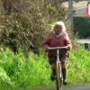Video: This 90 year old cyclist isn't willing to slow down anytime soon