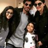 Pics: SRK bumps into Sushmita Sen, what he does for her is gentlemanly!