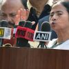 Allow circulation of old Rs 500 notes along with new ones: Mamata