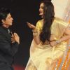 Veteran actress Rekha to award Yash Chopra Memorial Award to Shah Rukh Khan!