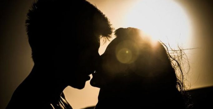 People fall in love at fourth sight: study