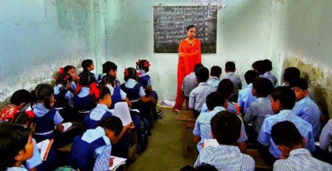 Mahatma Gandhi, Amitabh Bachchan ‘apply’ for teachers’ jobs in UP