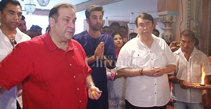 Snapped: Ranbir along with Randhir and Rajiv Kapoor seek blessing from Ganesha