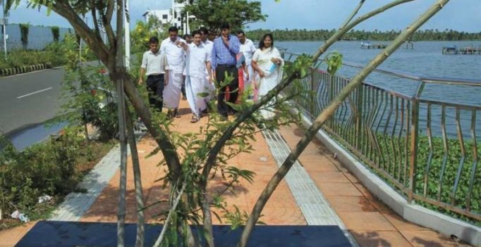 Kochi: Collector, Hibi Eden visit Queens Walkway