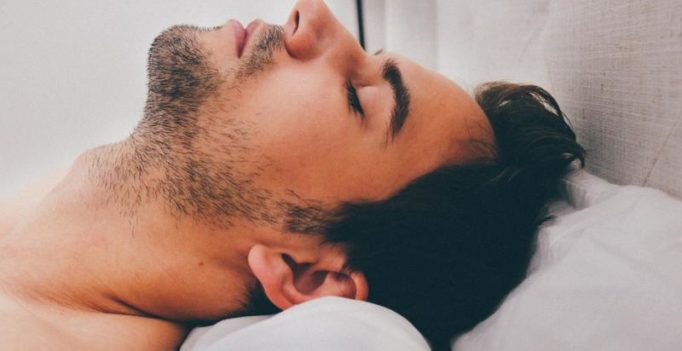 Early bed time may be warning sign for heart problems in men