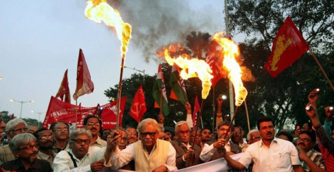 Strike hits normal life in Kerala, Telangana; TN, WB, Maha remain unaffected