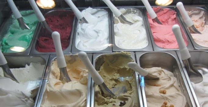 Delhi: Robbers open fire in ice cream parlour, loot money