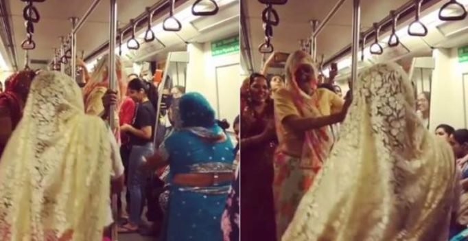Women give impromptu dance performance on Delhi metro