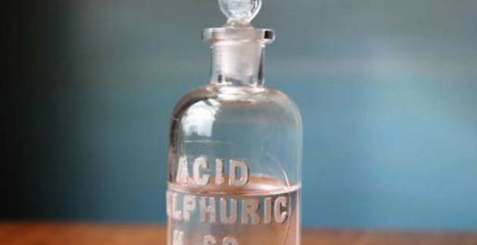 Acid being openly sold in Delhi despite SC ban: DCW