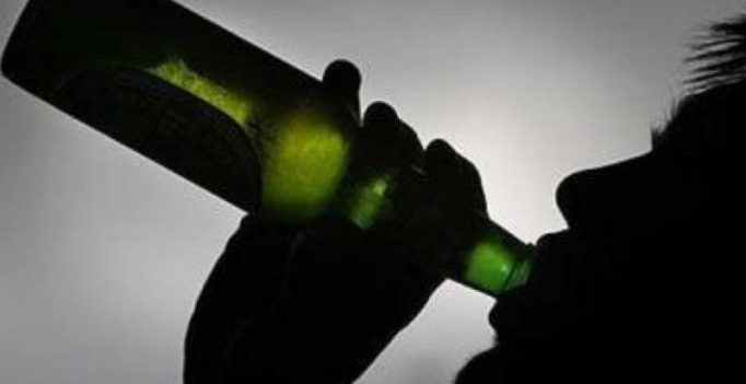 Delhi: Man dies after smashing beer bottle on his own head during party