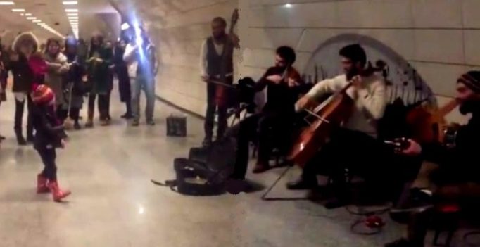 Video: Talented kid commands a band like a real maestro