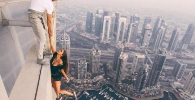 Video: Russian model’s spine-chilling photo-shoot atop Dubai skyscraper
