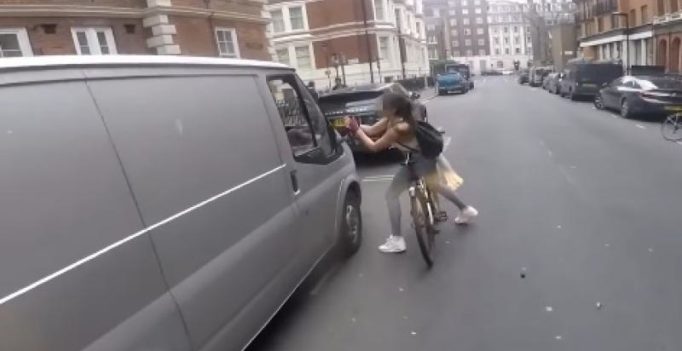 Video: Woman cyclist chases cat callers and teaches them a lesson
