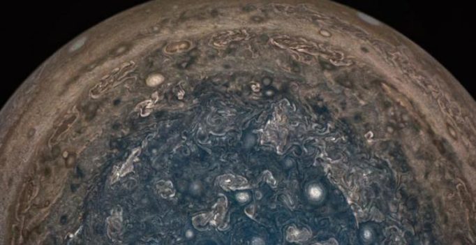 NASA’s Juno captures six breathtaking images of Saturn