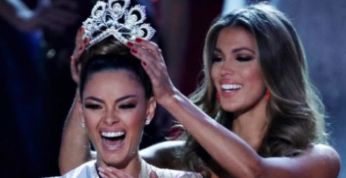 Miss South Africa crowned Miss Universe 2017