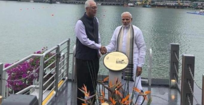 PM Modi unveils Mahatma Gandhi’s plaque in Singapore