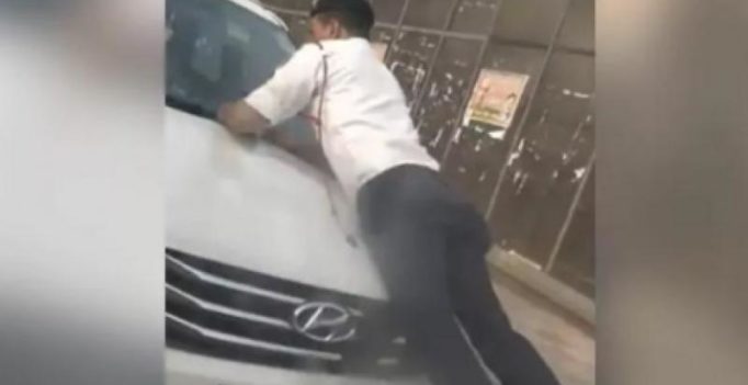 Video: AAP MLA helps chase SUV with cop clung to it, demands action against driver