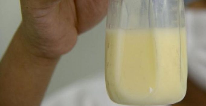 Woman claims to have lost 12 kilos after she started drinking breast milk
