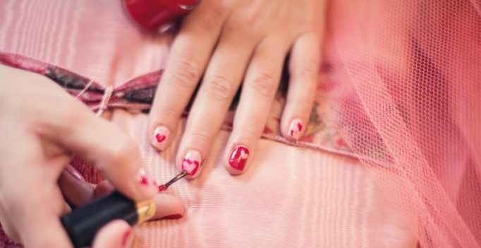 Nails that look like feet is the latest beauty trend